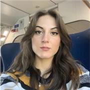 Ex studentessa di Liceo Linguistico e di scambio in UK,impartisce (anche a distanza)lezioni di inglese x studenti di ogni livello